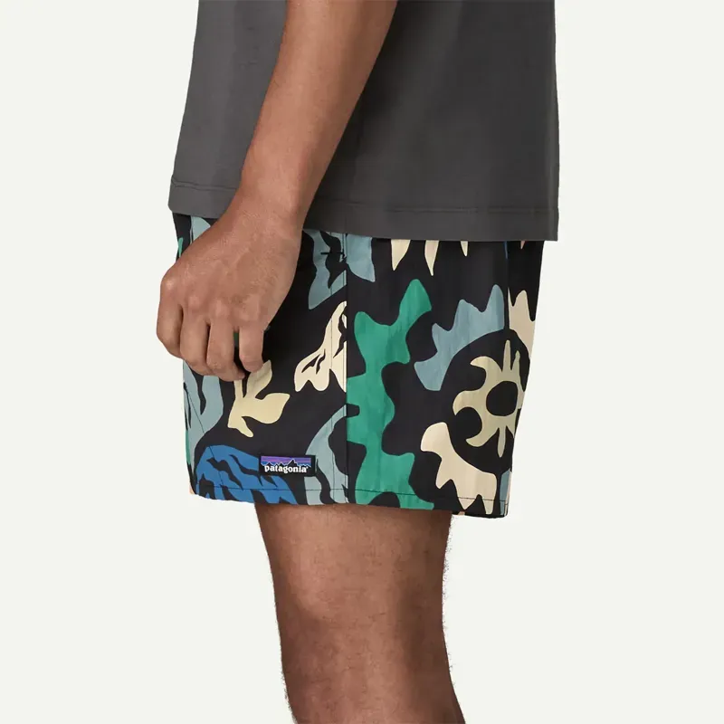 Patagonia Mens Baggies Shorts 5 inch in Kaleido: Black-4