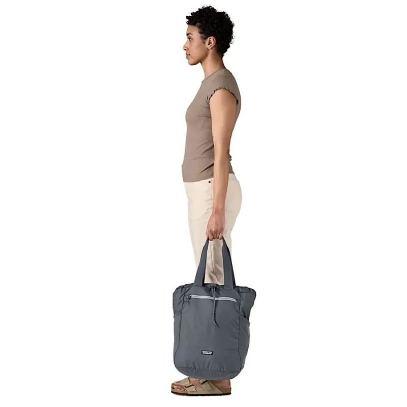 Patagonia Terravia Tote Pack 24L in Smolder Blue-5