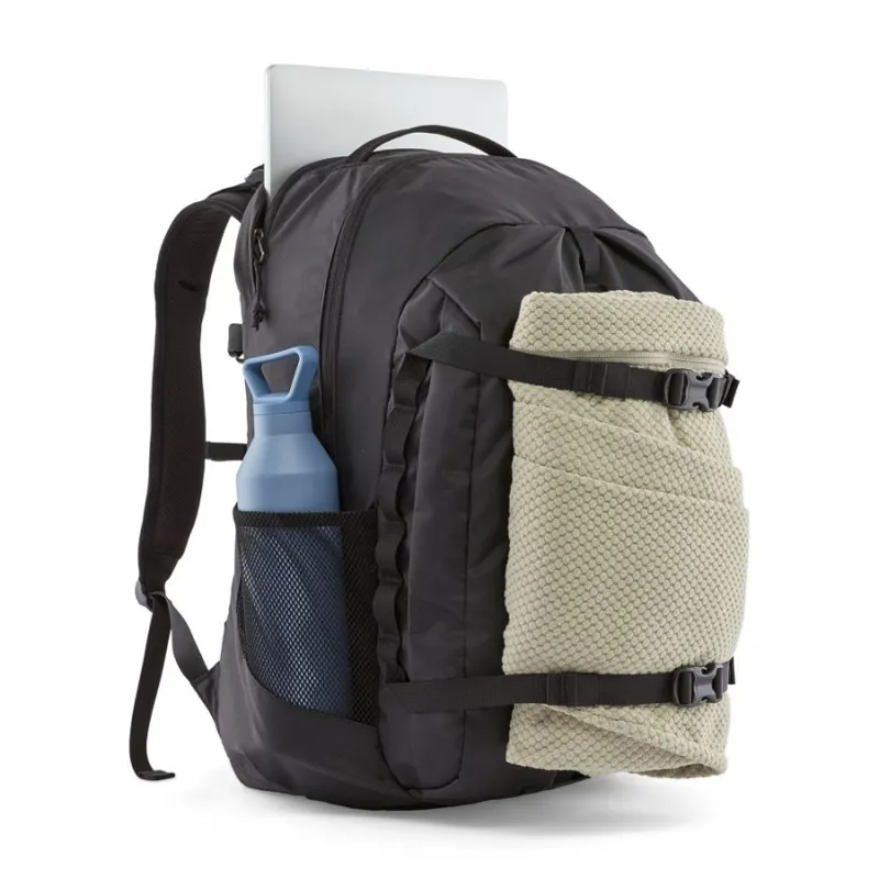 Patagonia Refugio Daypack 32L in Black-4