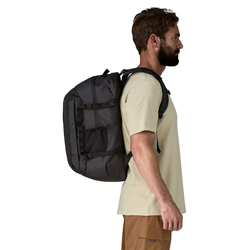 Patagonia Refugio Daypack 32L in Black-7