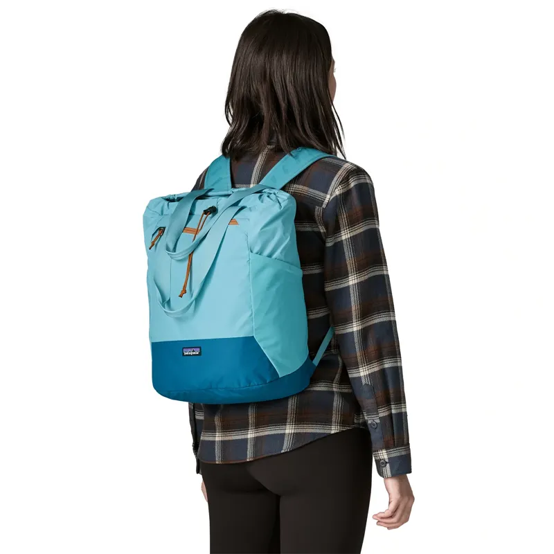 Patagonia Terravia Tote Pack 24L in Canopy Green-1