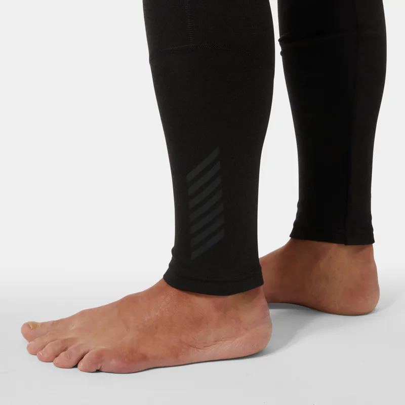 Helly Hansen Women's LIFA Merino Midweight Base Layer Pants in Black-4