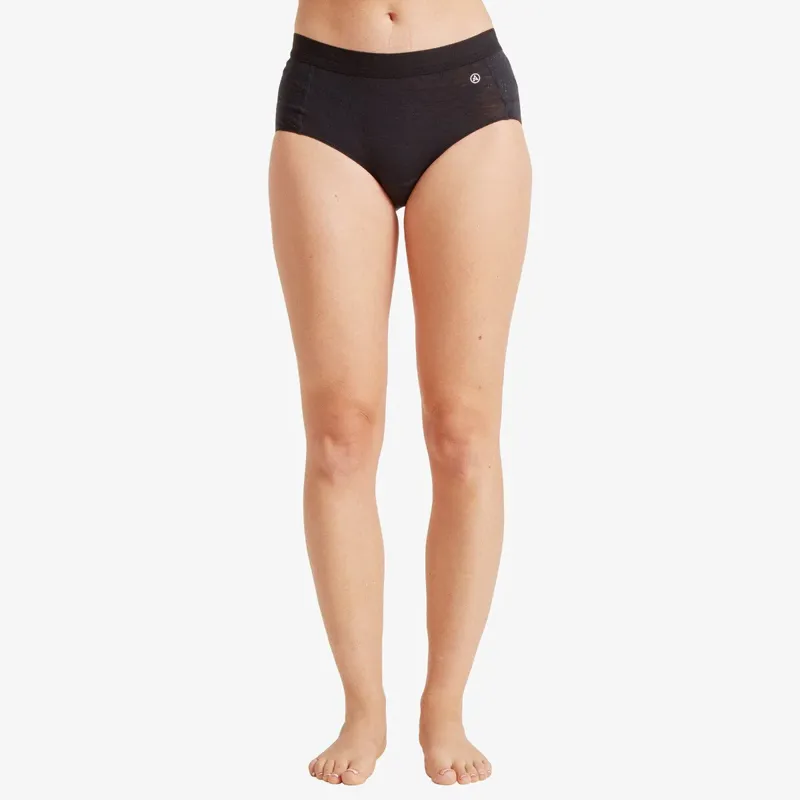 Artilect Women's Boulder 125 Hot Pant in Black-2