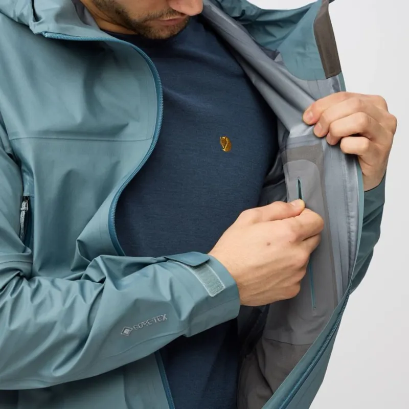 Fjallraven Bergtagen GTX Lite Men's Jacket in Black-13