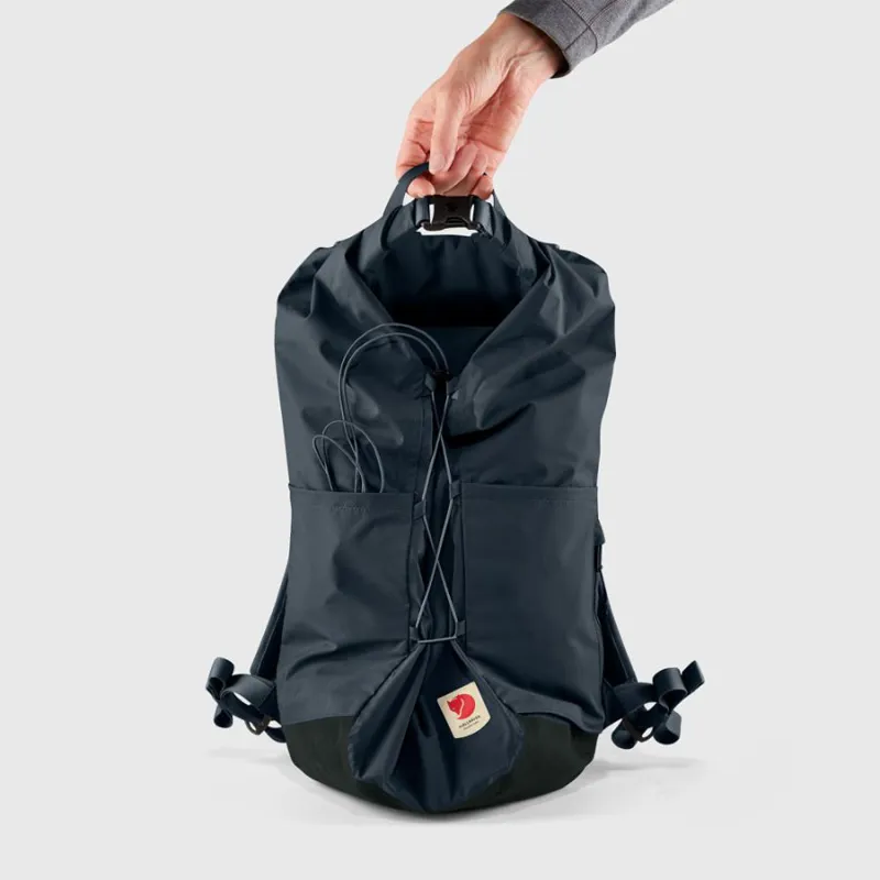 Fjallraven High Coast Rolltop 26 in Navy-6