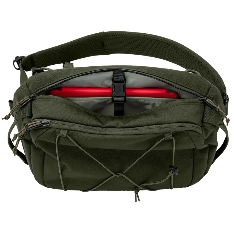 Fjallraven Skule Sling in Deep Forest-2