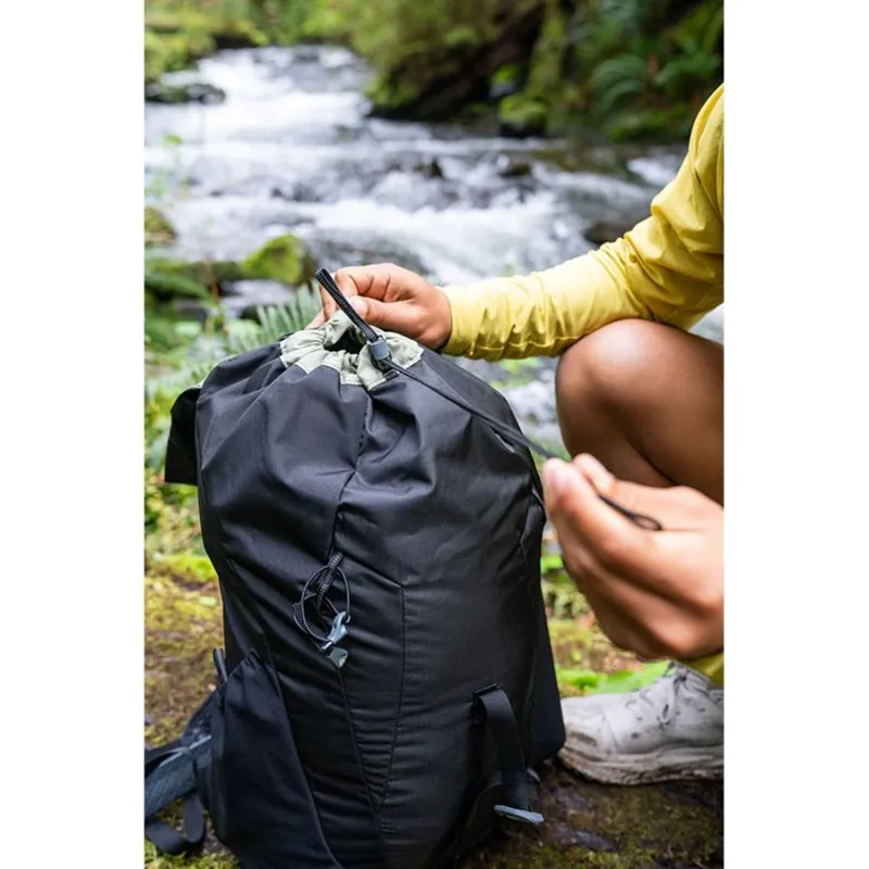 Gregory Arrio 22 Backpack in Shadow Pine Black-4