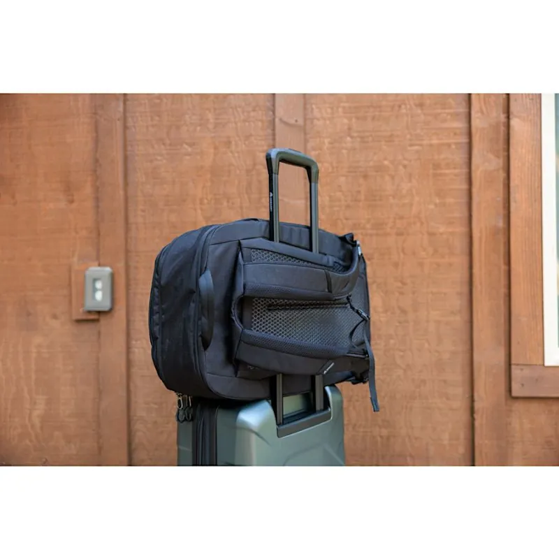 Gregory Border Carry On 40 in Black Lichen-11