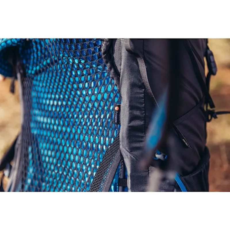 Gregory Focal 48 Backpack 48L in Ozone Black-6
