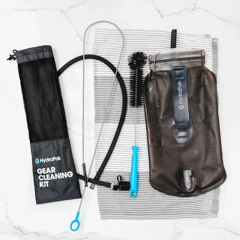 Hydrapak Gear Cleaning Kit in Black/Grey-1