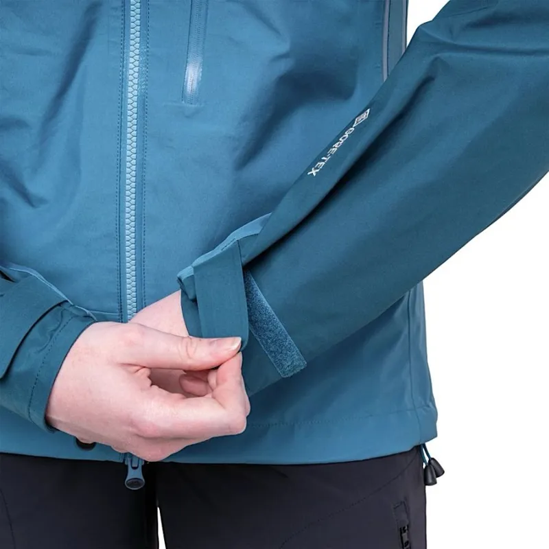 Mountain Equipment Women's Makalu GORE-TEX Jacket in Stellar/Majolica-13