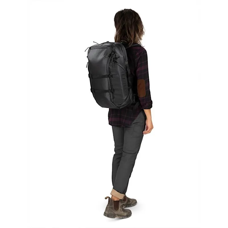 Osprey Archeon 30 Backpack 30L in Black-12