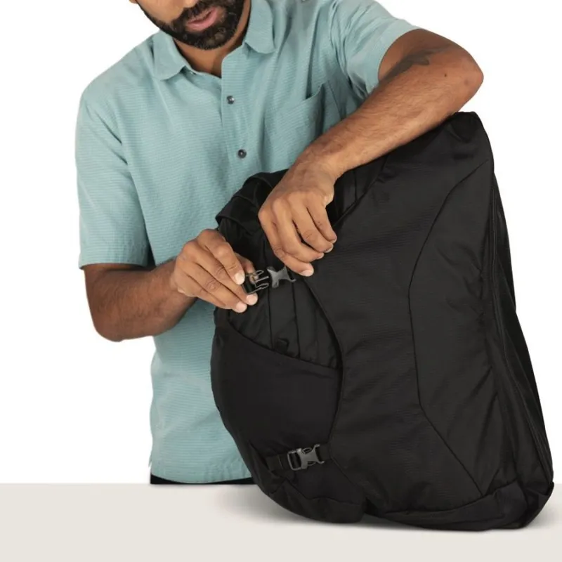 Osprey Farpoint 55 Travel Pack in Black-5