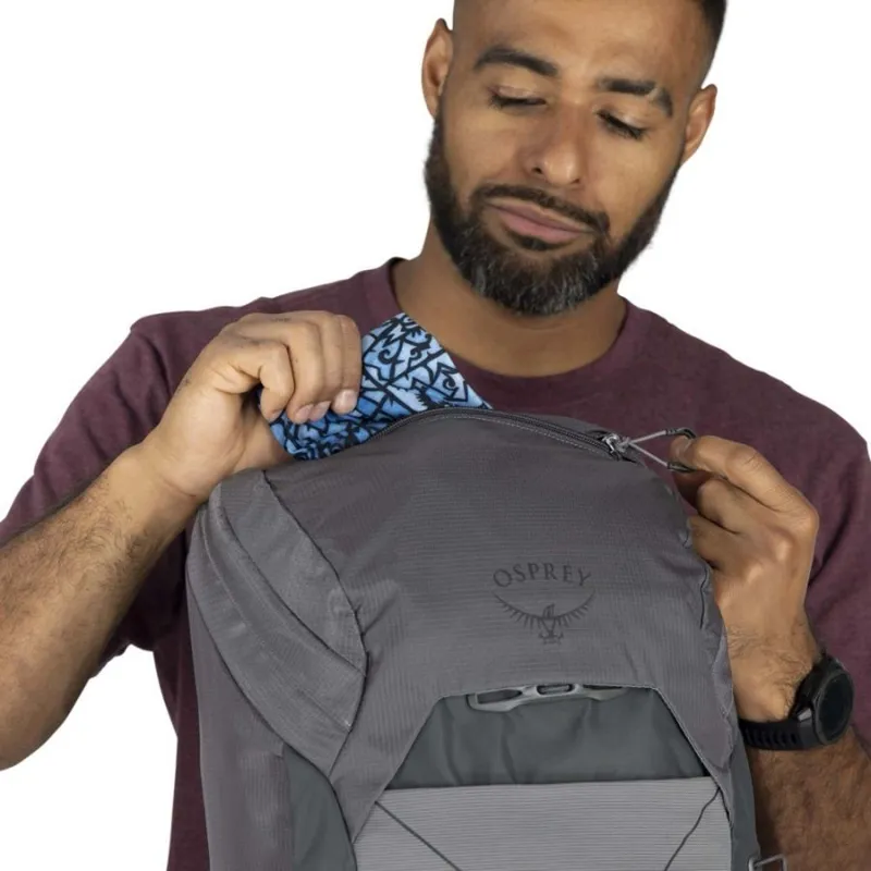 Osprey Talon 26 in Scoria Blue/Night Shift-7
