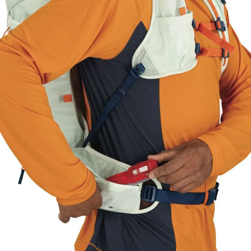 Osprey Talon Velocity 20 Backpack in Dark Charcoal/Tumbleweed Yellow-10