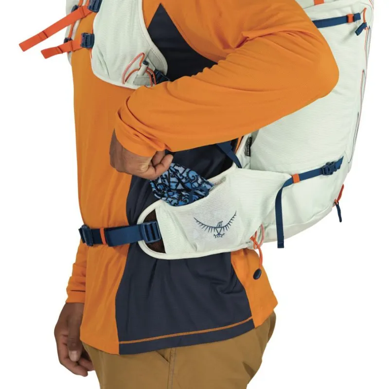 Osprey Talon Velocity 20 Backpack in Dark Charcoal/Tumbleweed Yellow-9