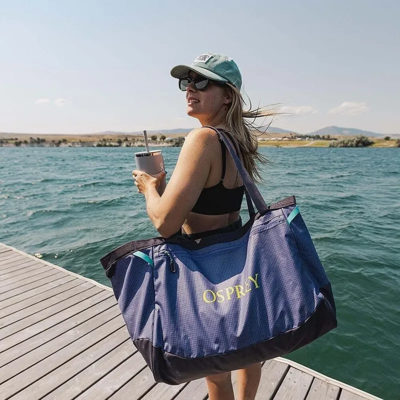 Osprey Transporter Gear Tote 60 in Euphoria Purple-10