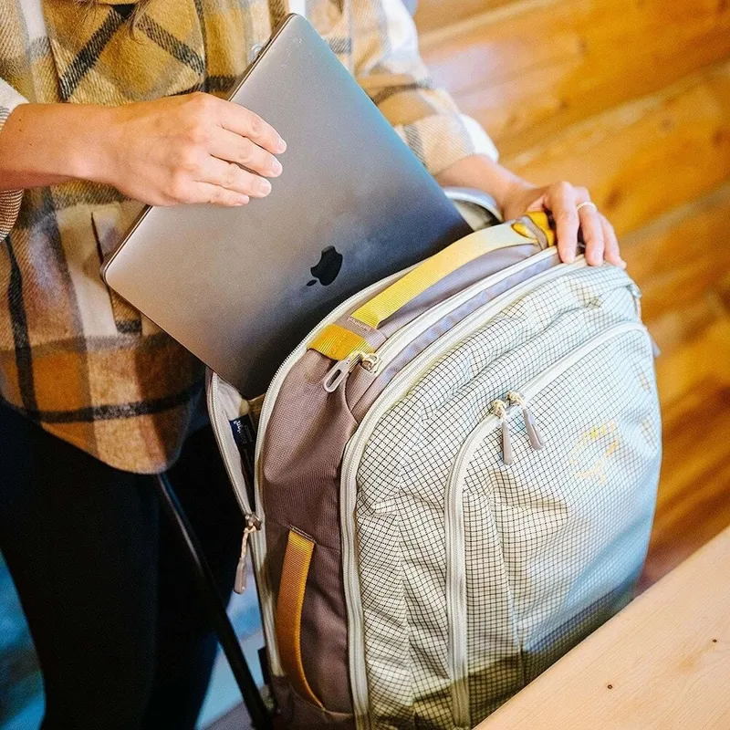 Osprey Transporter Travel Pack 36 in Mystery White-12