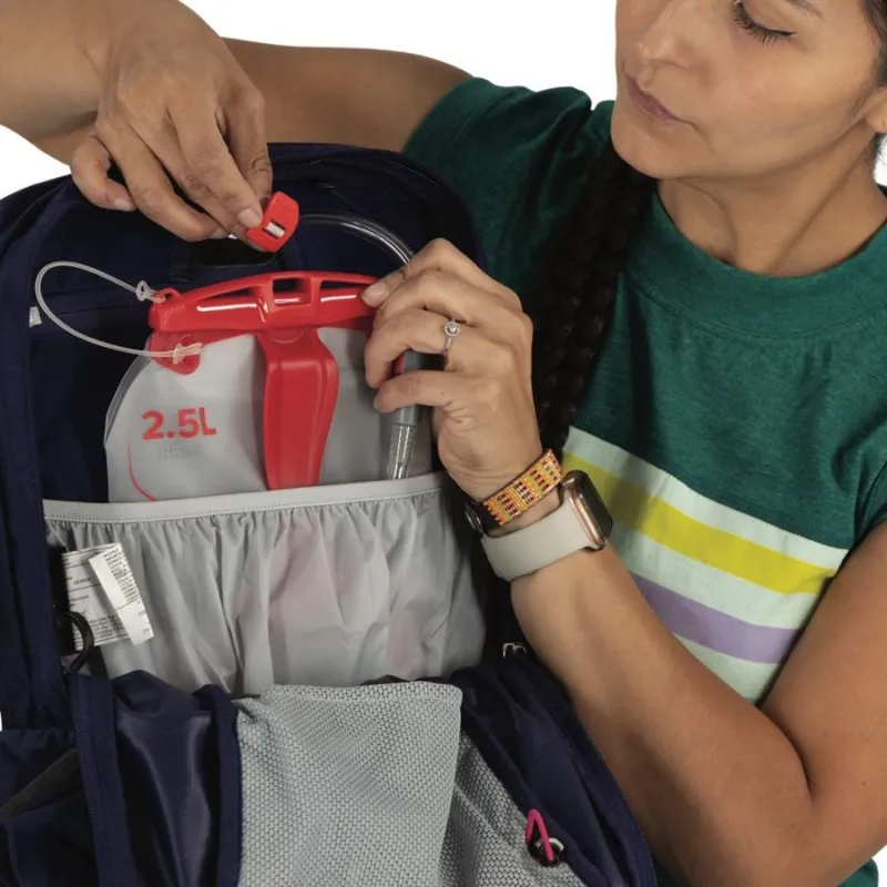 Osprey Women's Tempest 11 Backpack in Deep Fig-4