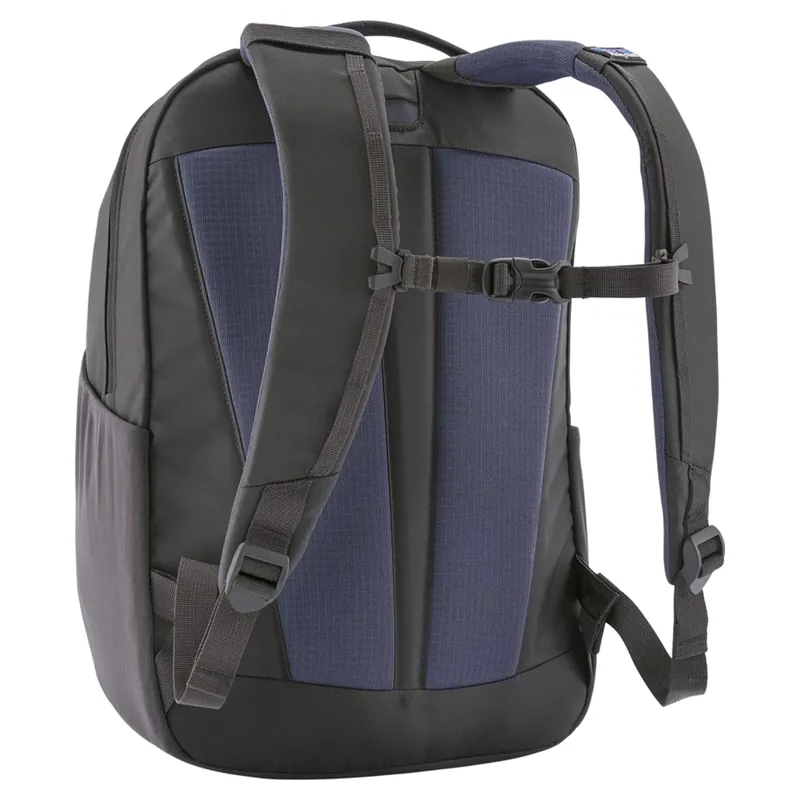 Patagonia Atom Day Pack 24L in Smolder Blue-3