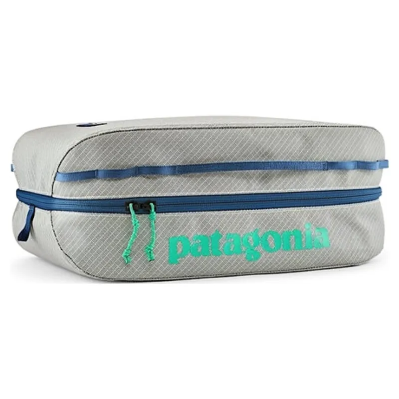Patagonia Black Hole Cube 14L in Birch White