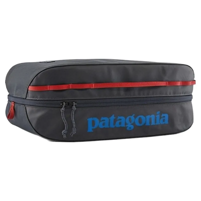 Patagonia Black Hole Cube 14L in Smolder Blue/Amanita Red