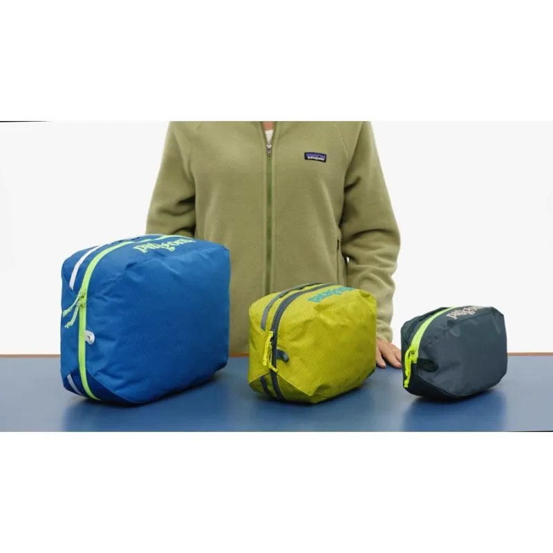 Patagonia Black Hole Cube 3L in Birch White-3