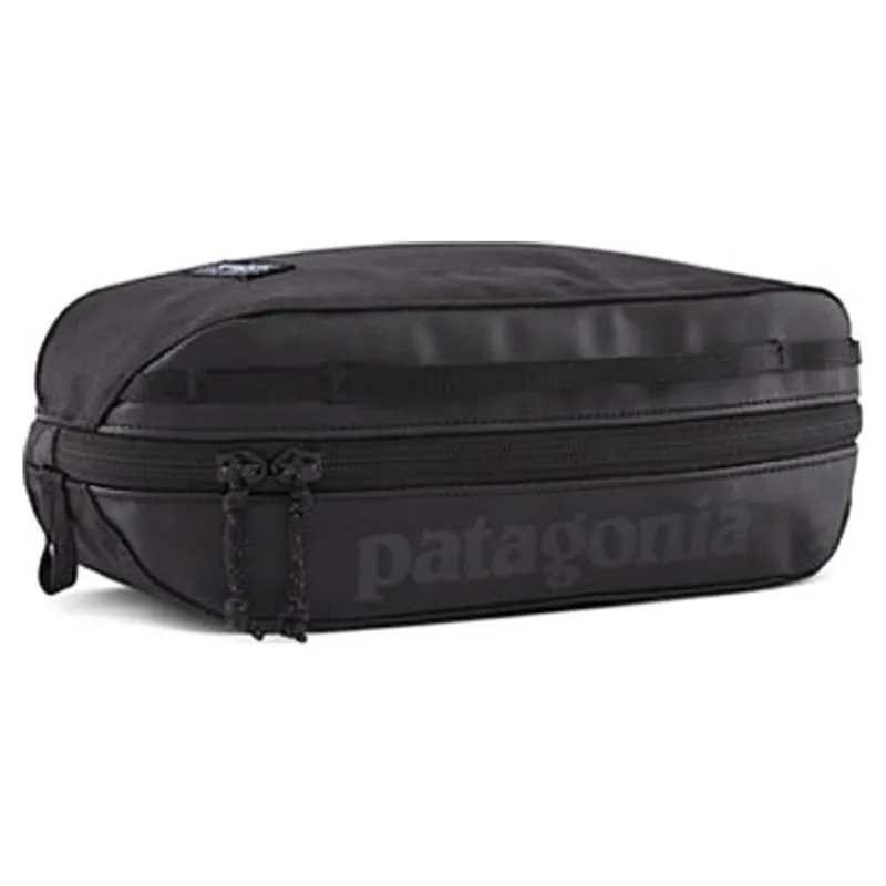 Patagonia Black Hole Cube 3L in Black/Black