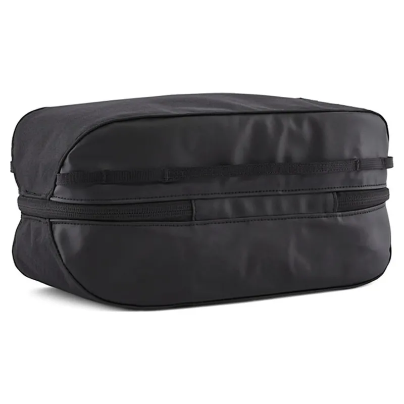 Patagonia Black Hole Cube 6L in Black/Black-1