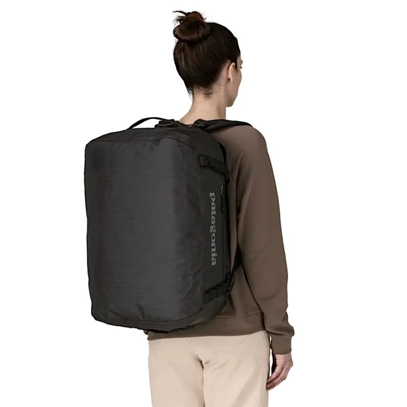 Patagonia Black Hole Duffel 40L in Black/Black-2