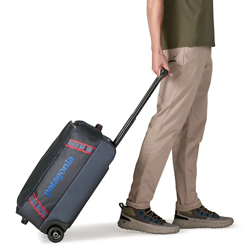 Patagonia Black Hole Wheeled Duffel Bag 40L Smolder Blue/Amanita Red-4