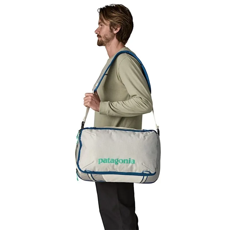 Patagonia Black Hole Mini MLC 30L in Birch White-6