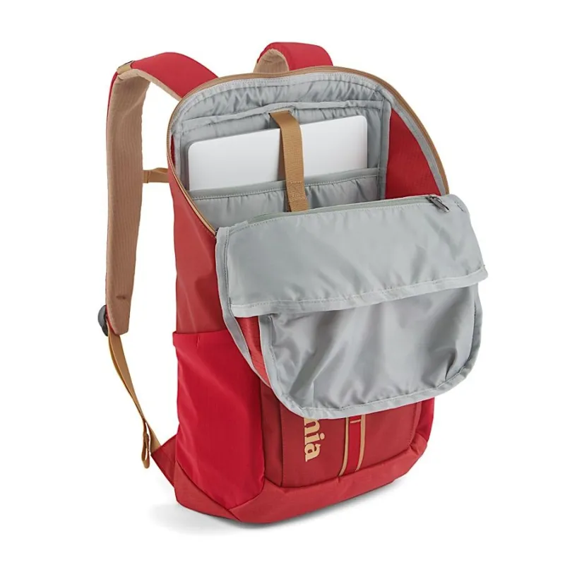Patagonia Black Hole Pack 25L in Black w/Black-5