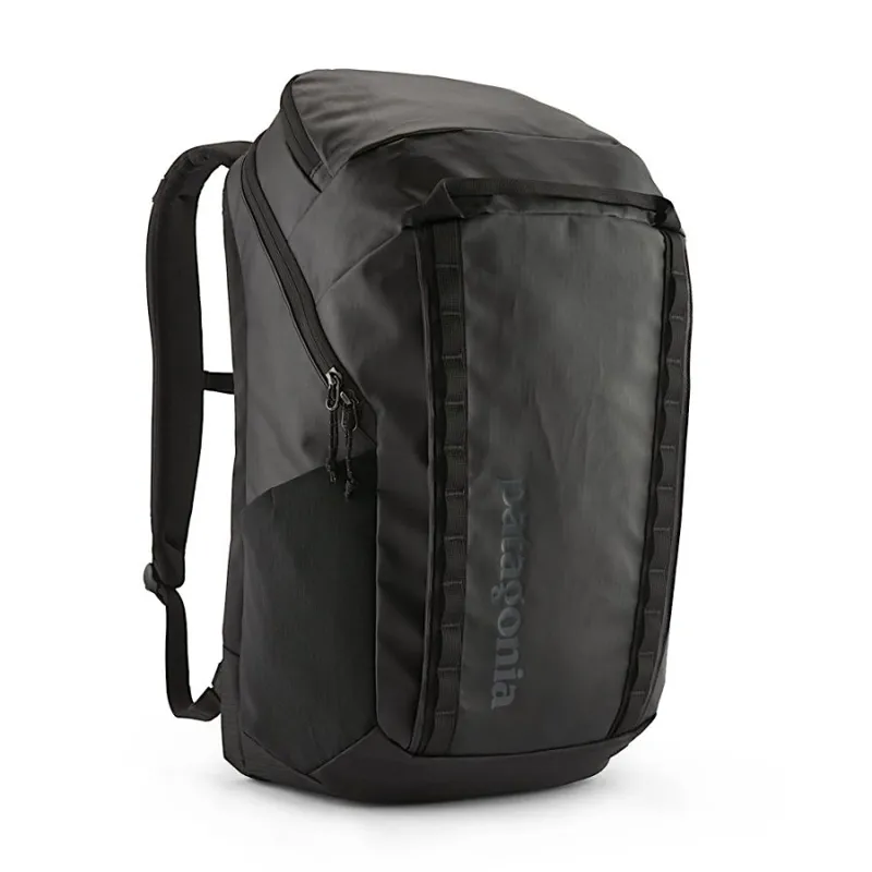 Patagonia Black Hole Pack 32L in Black w/Black