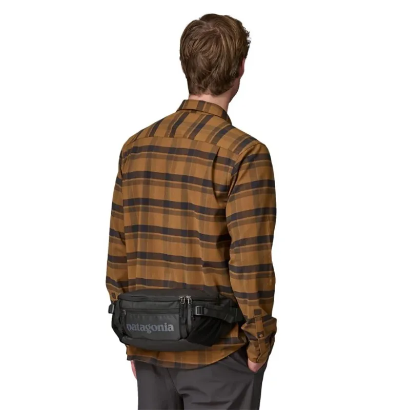 Patagonia Black Hole Waist Pack 5L in Birch White-2