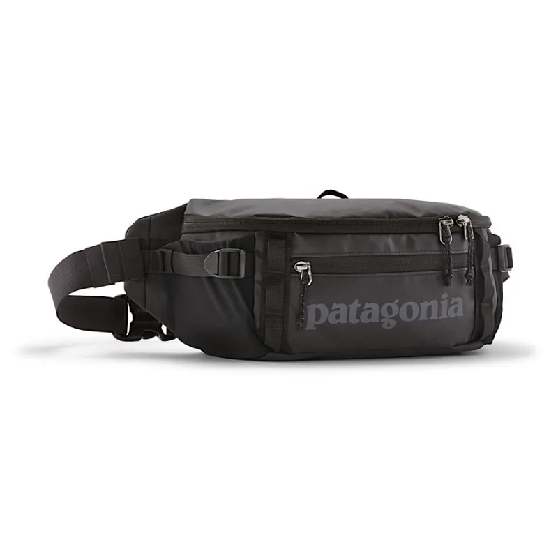 Patagonia Black Hole Waist Pack 5L in Black w/Black
