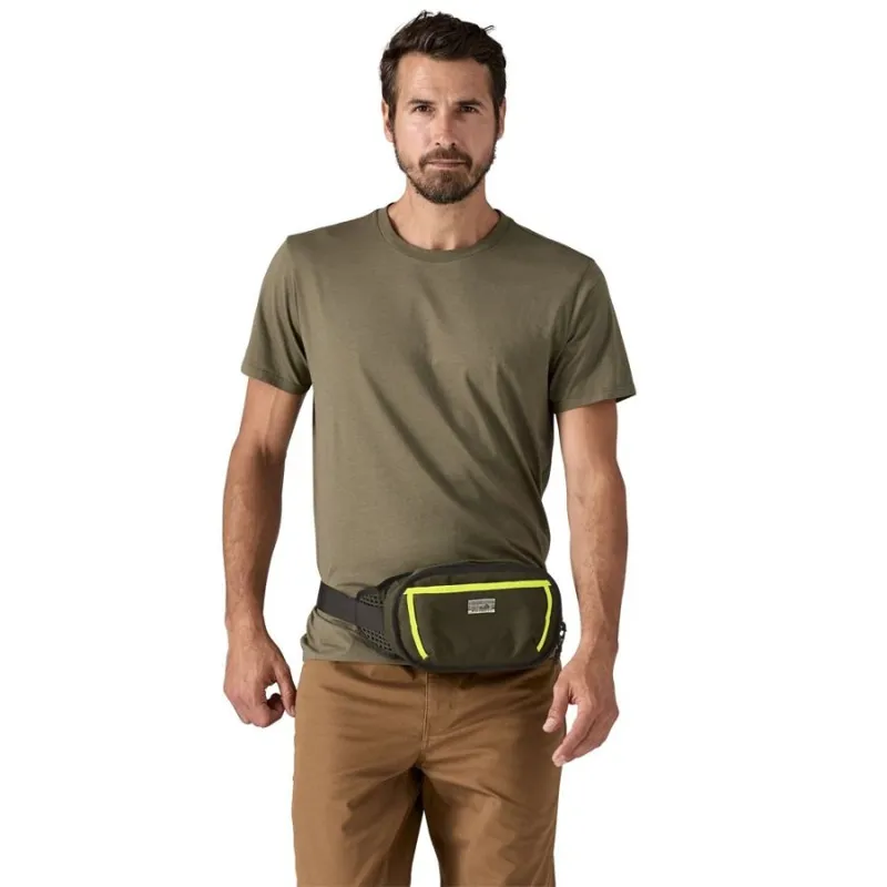 Patagonia Fieldsmith Hip Pack 5L in Smolder Blue-2