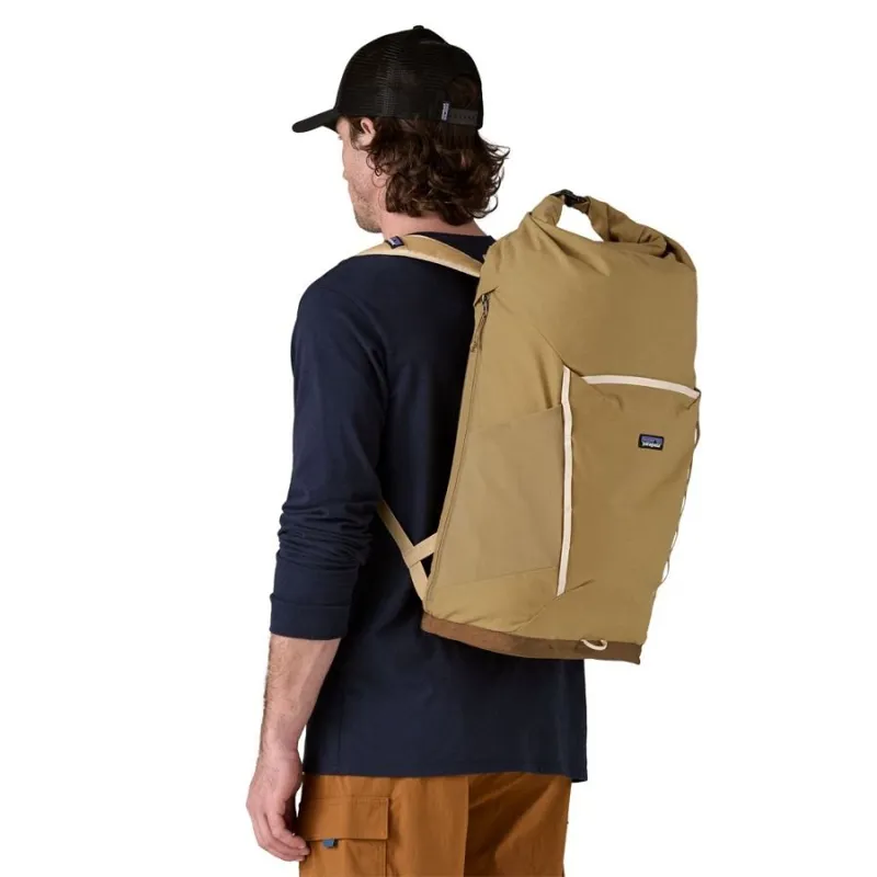 Patagonia Fieldsmith Roll-Top Pack 32L in Black-4