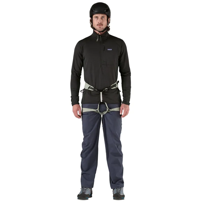 Patagonia R1 Men's Fleece Pullover in Black-2
