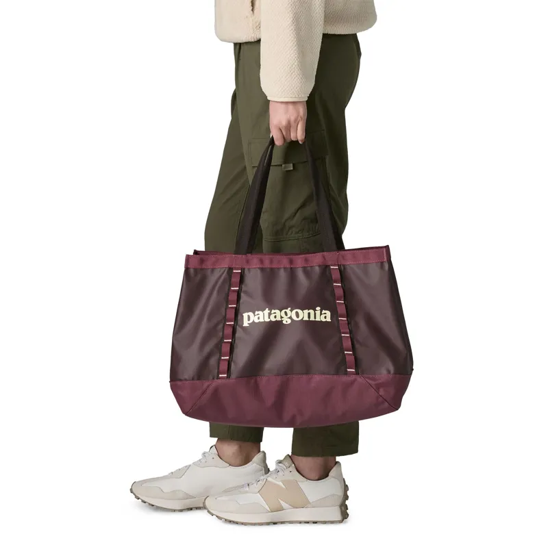 Patagonia Black Hole Tote 25L in Berry Fig-1