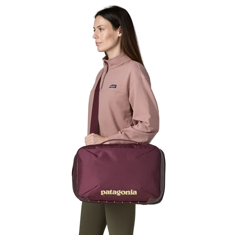 Patagonia Black Hole Micro MLC in Berry Fig-4