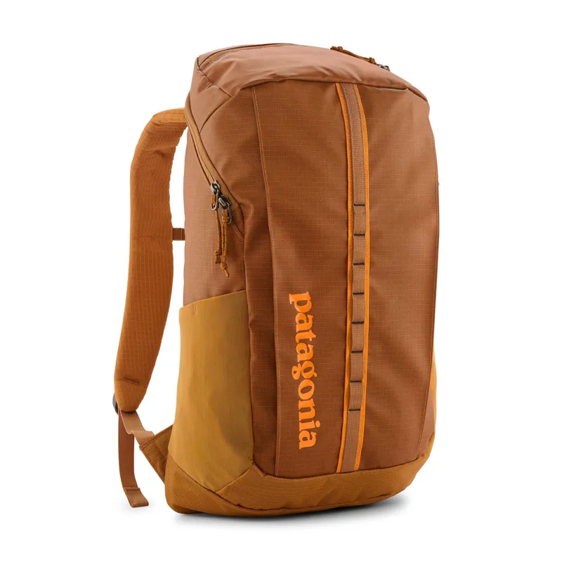 Patagonia Black Hole Pack 25L in Cinnamon Brown