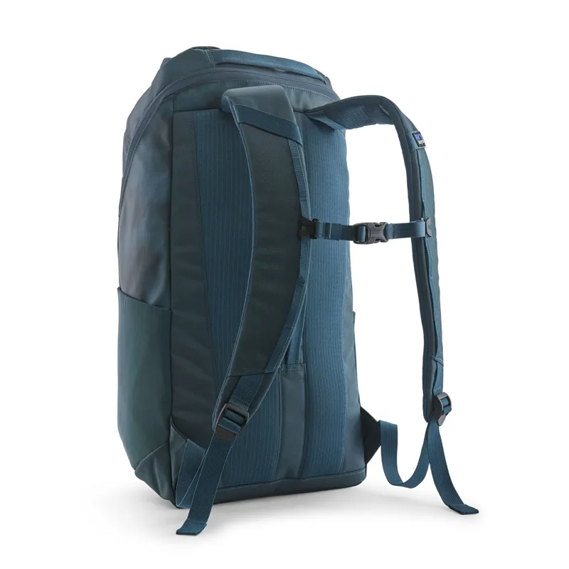 Patagonia Black Hole Pack 25L in Sastrugi-Summit Blue-1