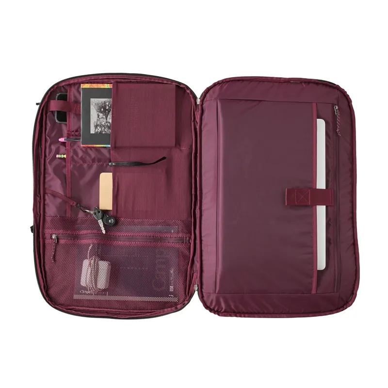 Patagonia Black Hole MLC 45L in Berry Fig-3