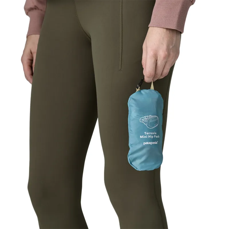 Patagonia Terravia Mini Hip Pack 1L in Patchwork-Snowmelt Blue-2