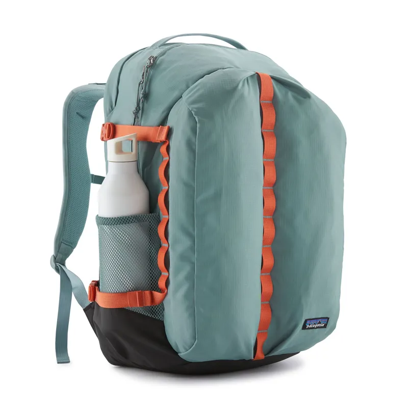 Patagonia Refugio Daypack 32L in Blue Sage-6