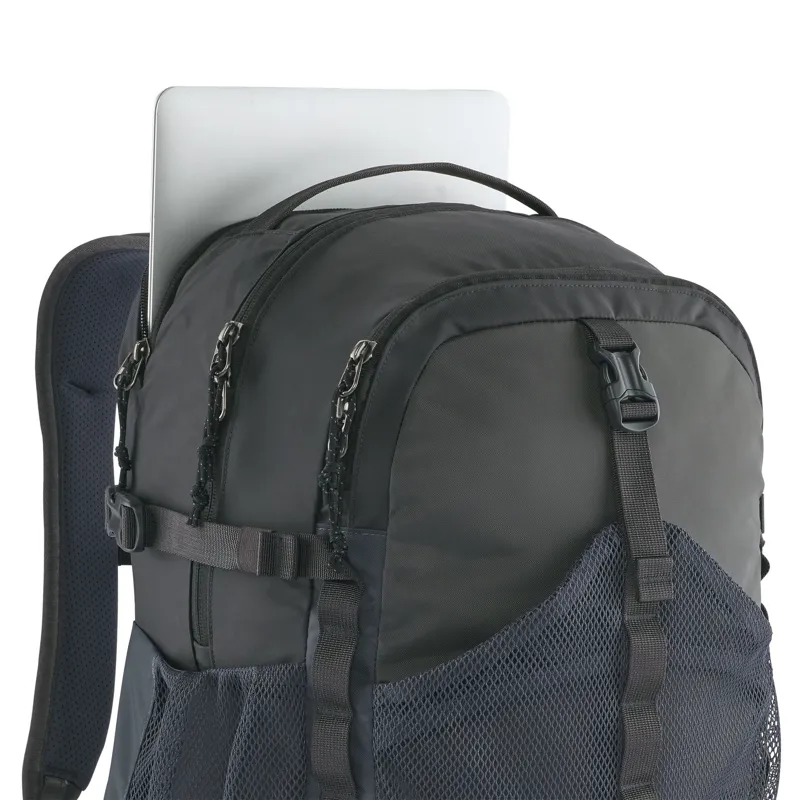 Patagonia Refugio Daypack 30L in Smolder Blue-4