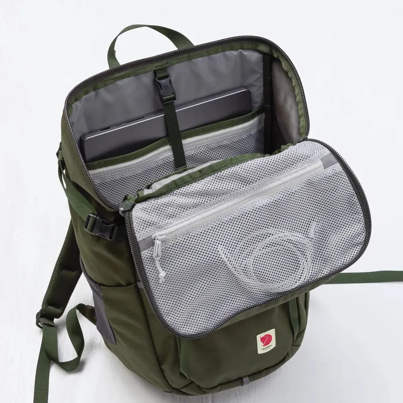 Fjallraven Skule Top Zip 30 in Black-7
