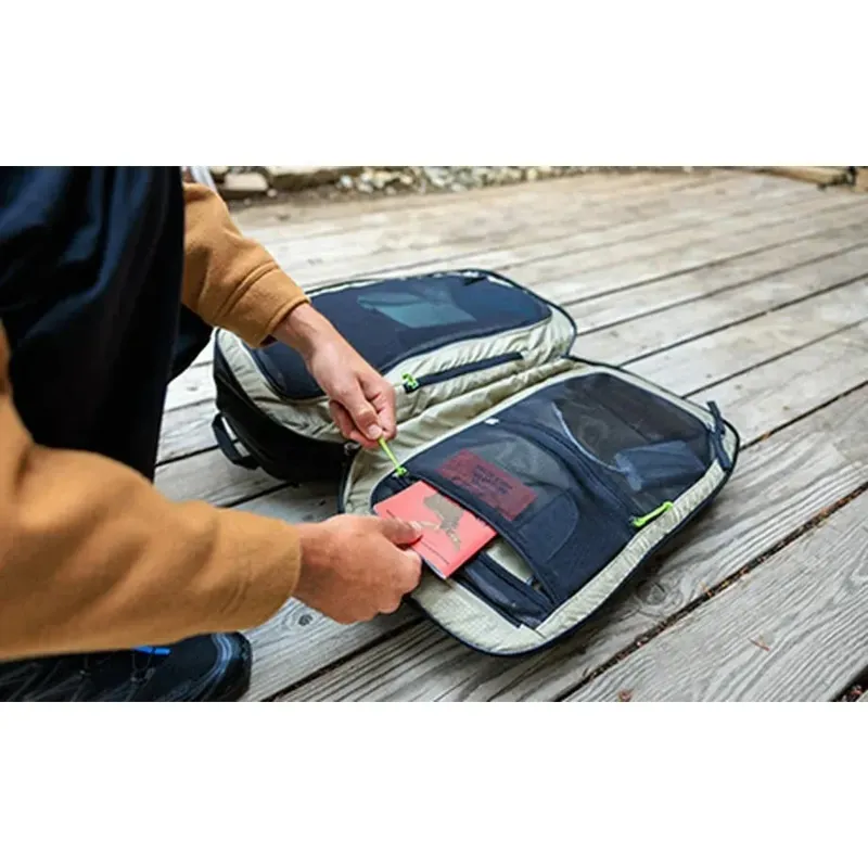 Gregory Border 30 Backpack in Pool Party-6