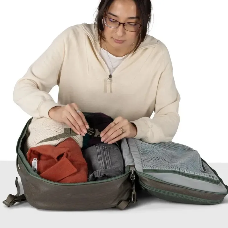 Osprey Transporter Expandable Travel Pack 26+6 in Mystery White-9